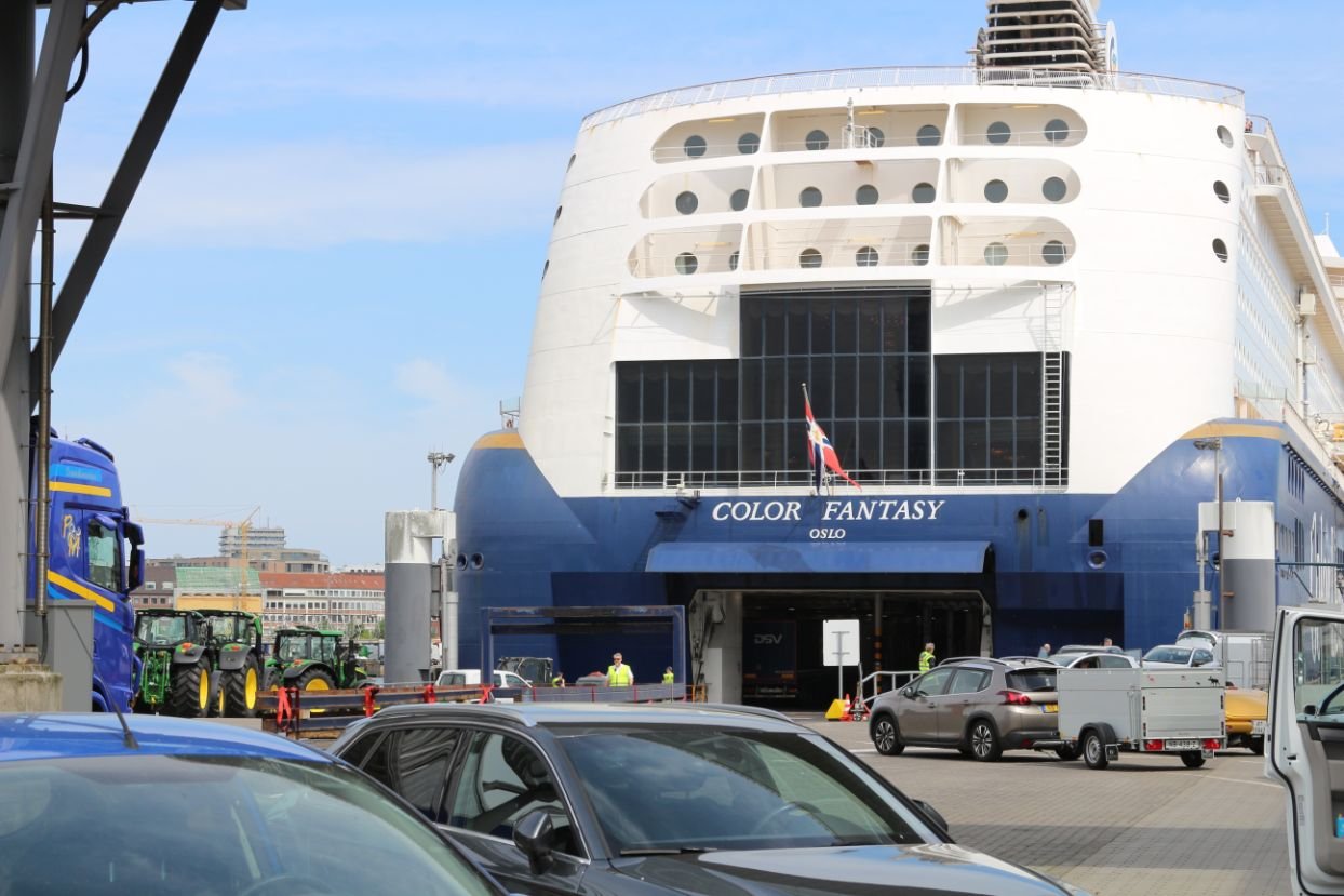 Van Denemarken naar Zweden met de veerboot? Of toch liever over de Sontbrug? We hebben de kosten vergeleken.