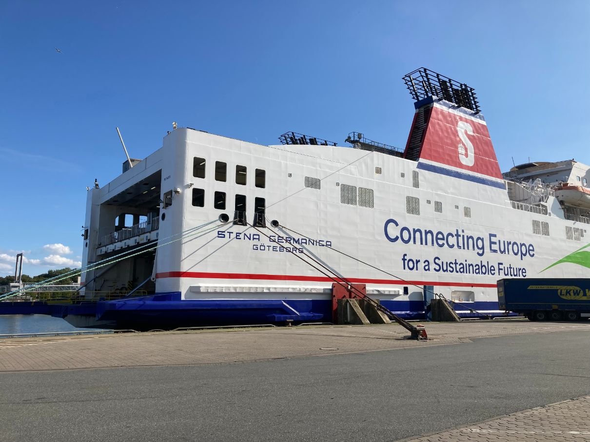 Parkeren bij de terminal in Rotterdam Europoort