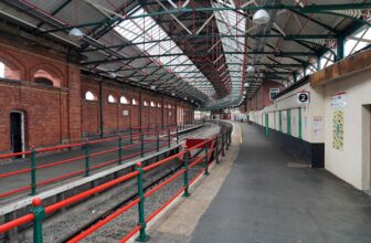 Binnenkant treinstation Holyhead