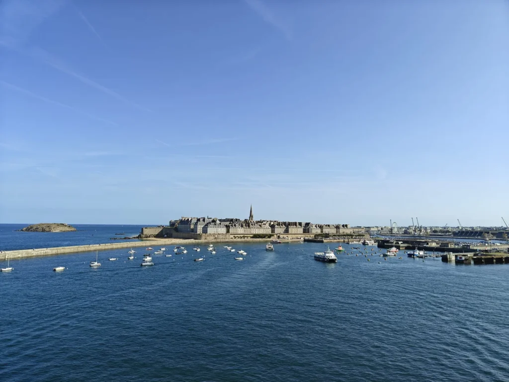 Saint Malo gezien vanaf de ferry