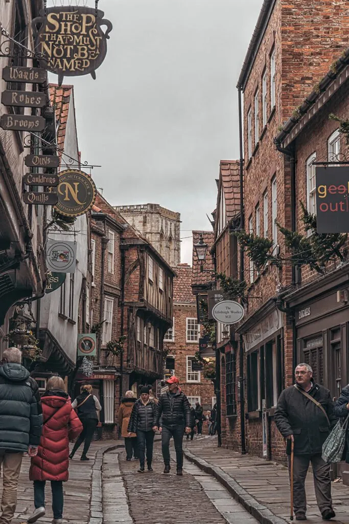 The Shambles in York, middeleeuwse straat met overhangende gevels